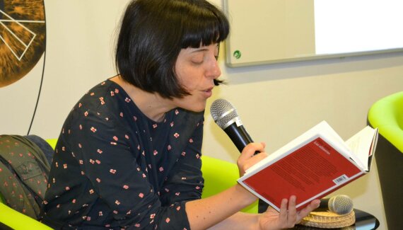 Pilar Adón: Pro čtení je nejlepší sedět někde v rohu a být sám